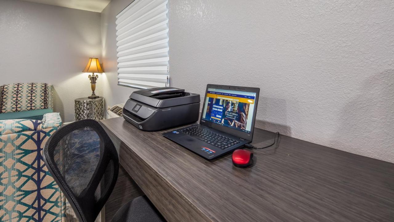 Best Western Deming Southwest Inn Bagian luar foto